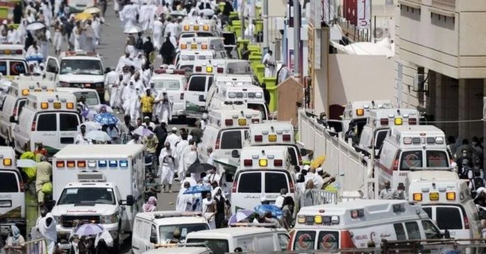 Ambulanțele venite la fața locului